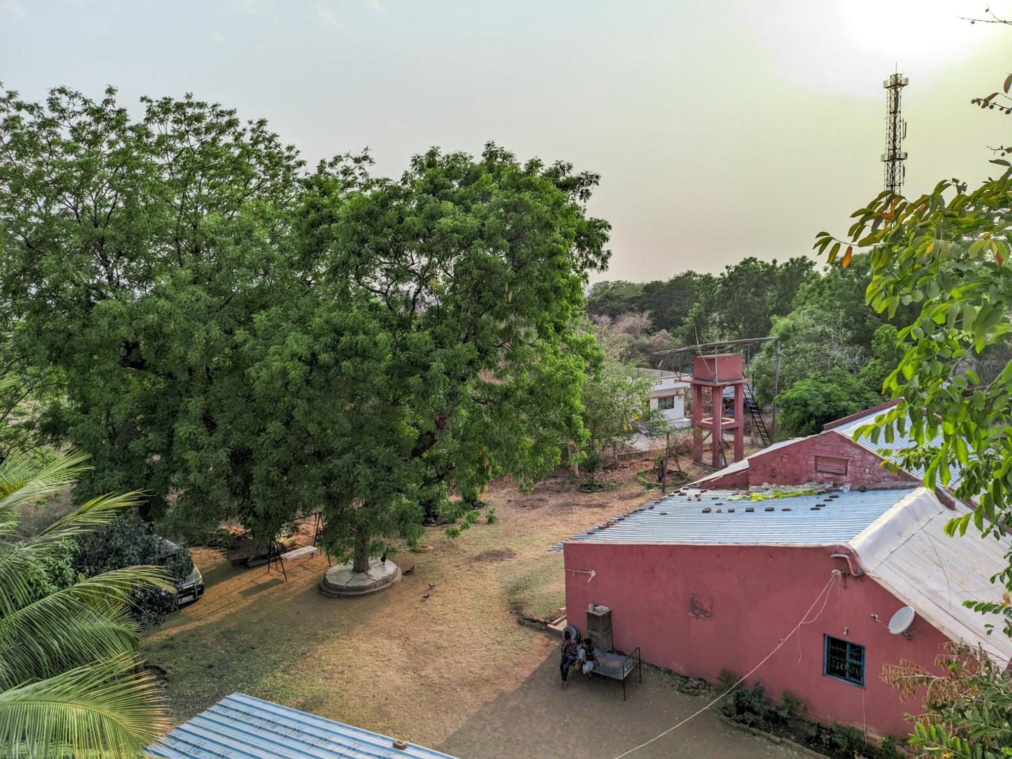 Samrat Homestay Garudeshwar Exterior photo
